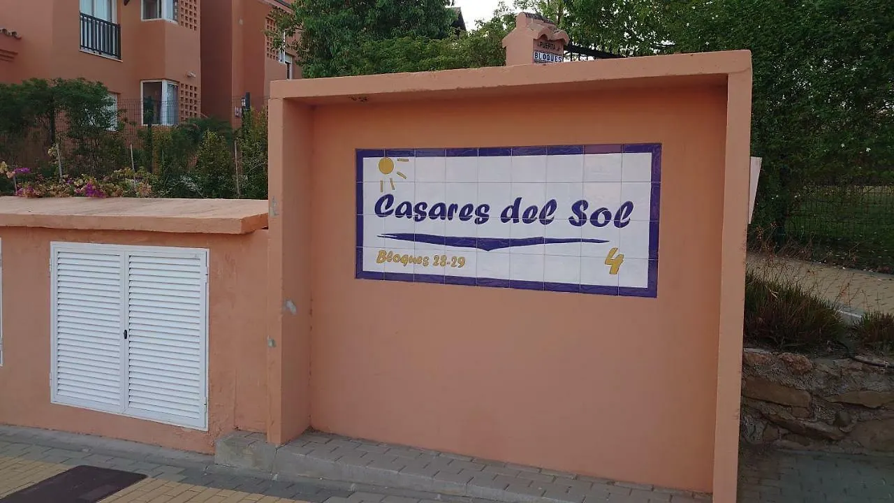 Casares Del Sol Penthouse Daire 0*,