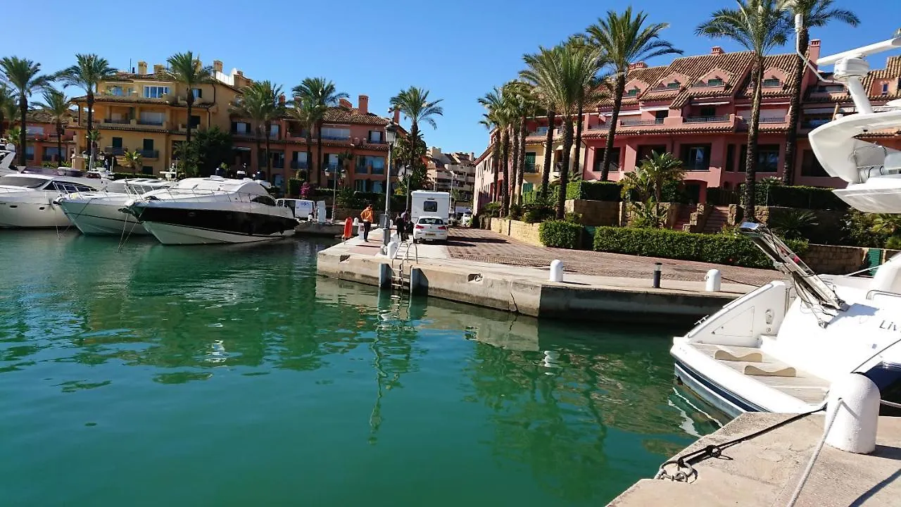 Casares Del Sol Penthouse Daire İspanya